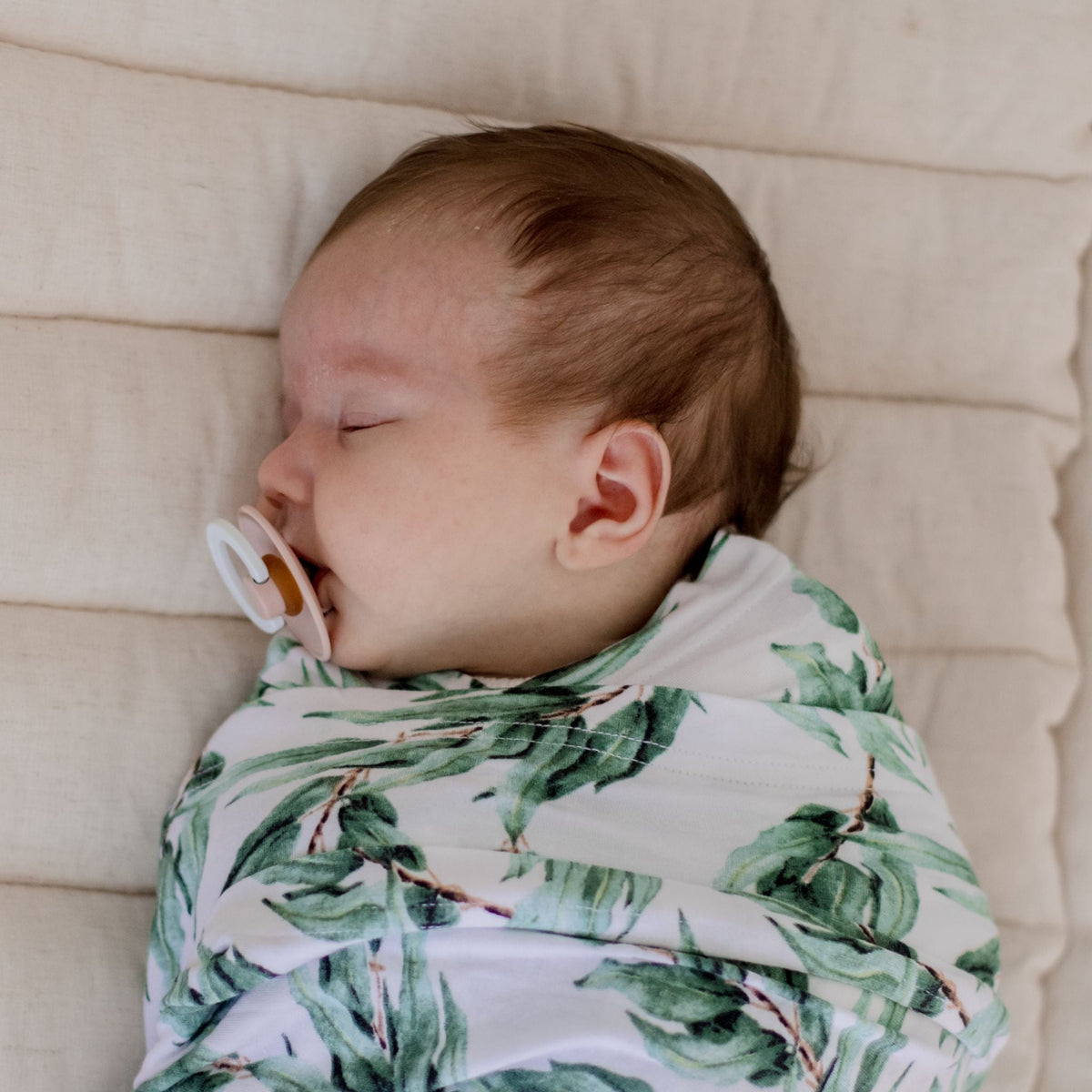Angel Swaddle vs Muslin Wraps: Which is Best for NZ Parents?