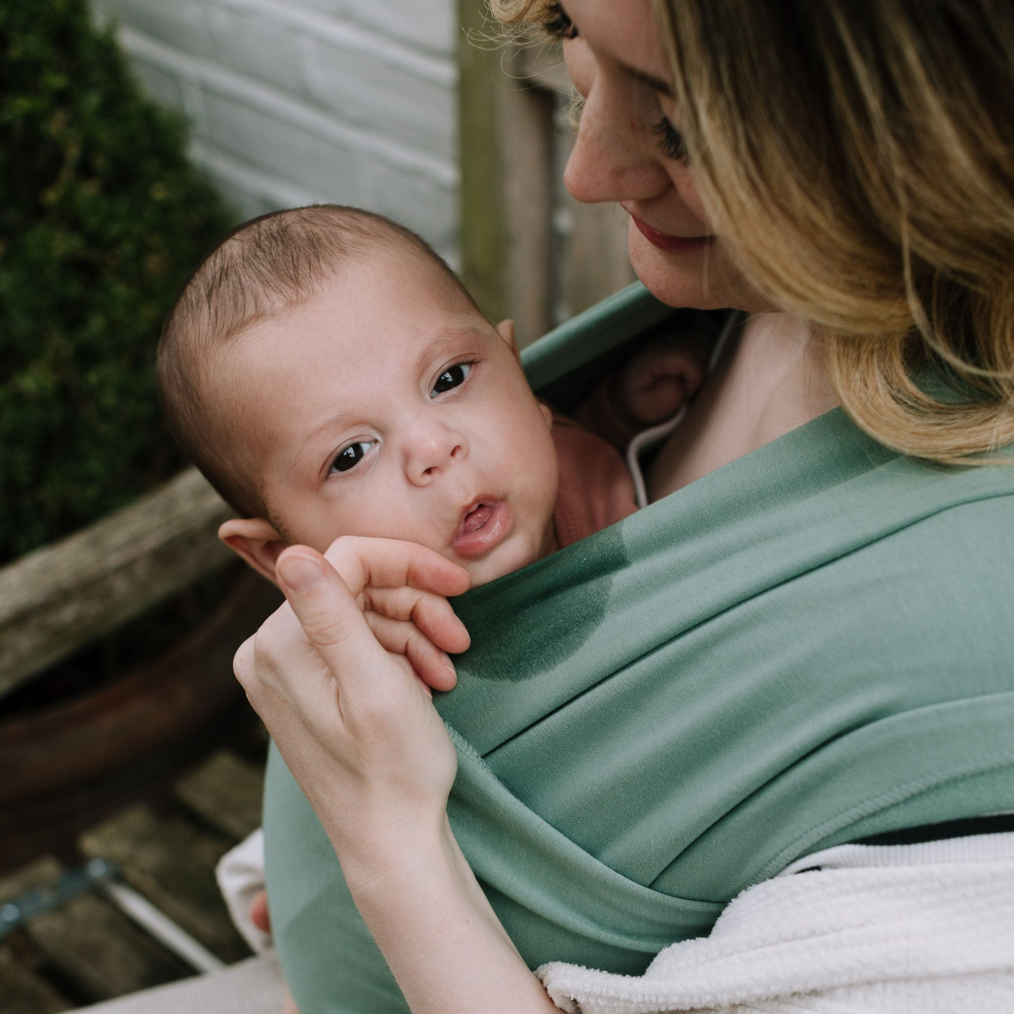 Boba Wrap vs Boba Bliss Carrier: Which Baby Wrap is Right for You?