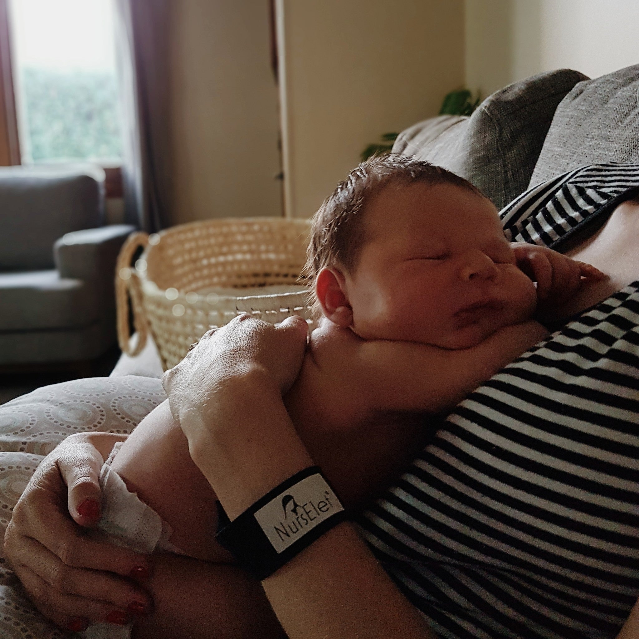 Breastfeeding Bracelet Nurselet - Sweet Dreams lifestyle